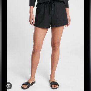 Athleta Black Farallon Shorts Black Latge
